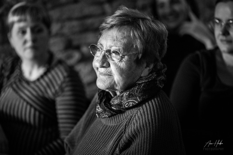 Helena Kadečková při uvedení knihy Advent v roce 2017, foto Anna Hladká Vašicová Helena Kadečková při uvedení knihy Advent v roce 2017, foto Anna Hladká Vašicová